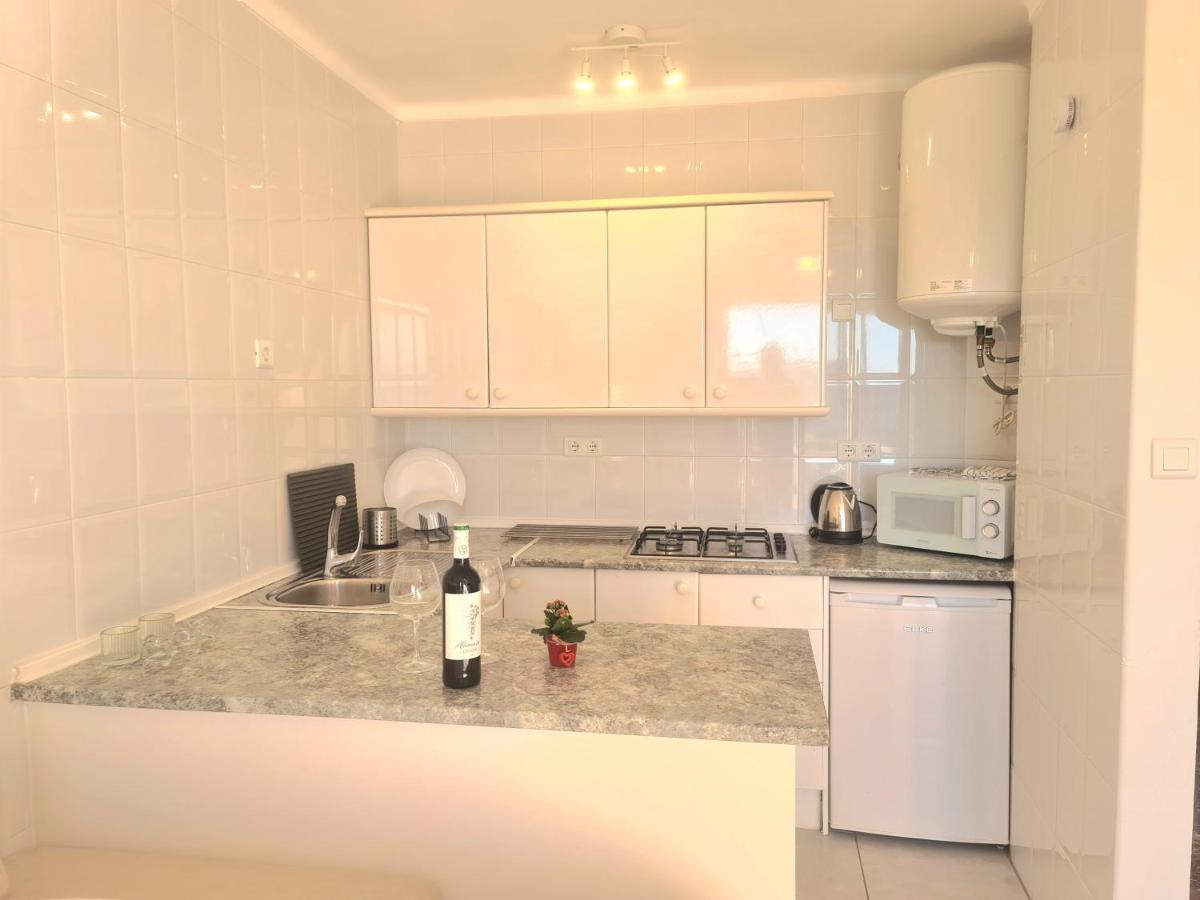 בנאלמדנה Aa Guest - The Golden Sea Views Eco Apartment מראה חיצוני תמונה