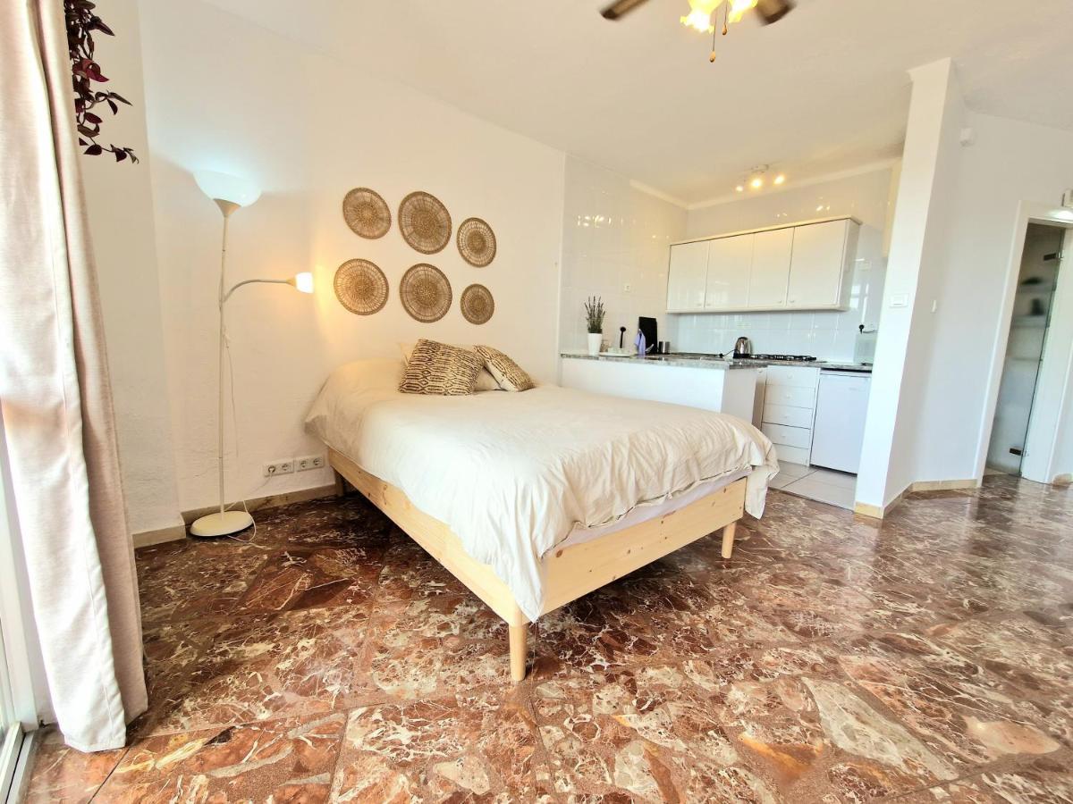 בנאלמדנה Aa Guest - The Golden Sea Views Eco Apartment מראה חיצוני תמונה